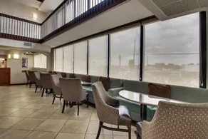 Sonesta Essential Houston Hobby Airport - Image 5