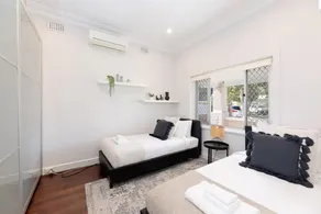 Beautiful 3BR Family Home With Backyard and BBQ - Image 3