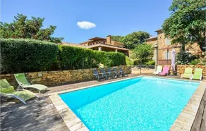 Four Bedroom Holiday Home in Uzes - Image 4