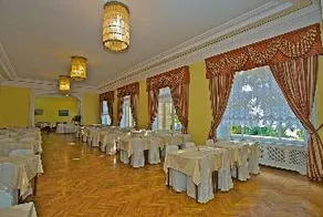 Riviera Guest House - Image 1