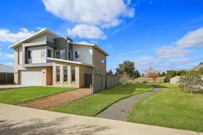The Clubhouse on Robinson Black Bull Golf Course VR - Image 4