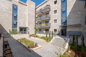 2BDR W parking shirat haneviim Mamilla Area sea u jerusalem - Image 2