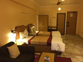 Hotel Woodlands - Image 4