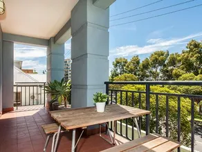 Colin Street Apartment - Image 4