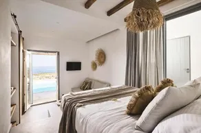 Niva Pool Suites - Image 5