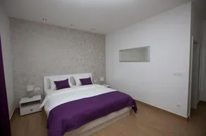 Room’s Ino - Image 3