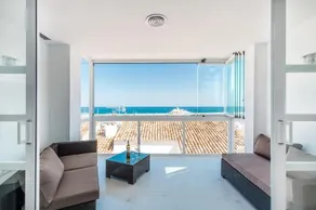 Luxury Holiday Apartment in Puerto Banus Marina with sea views - Image 3