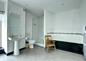 Chapel House - Image 5