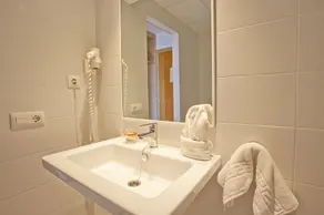 Playamar Apartments - Image 3