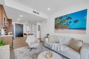 Amazing 2 BD Downtown Miami Mins From Brickell With Free Parking - Image 3