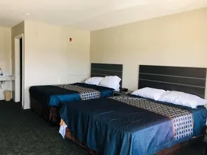 Crossroad's Inn - Image 5