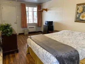 Guest Ranch Motel - Image 3