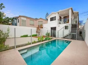 Gold Coast Beachside Holiday House - Image 5