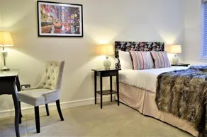 Geneva House Apartments - Image 4