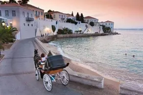 6 bedrooms villa with private pool enclosed garden and wifi at Spetses - Image 4