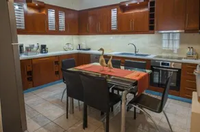 Efis apartment down town Perfect location - Image 2
