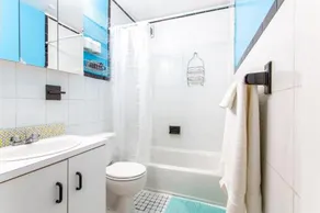 2 Bedroom Apartment Hell's Kitchen - Image 5