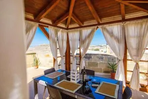 Haven Farmhouse With Private Pool - Image 3