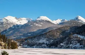 Stylish Home with Mountain Views by Harmony Whistler - Image 3
