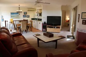 Crossland House - Image 4