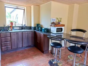 Essenhout Self-Catering Accommodation - Image 5