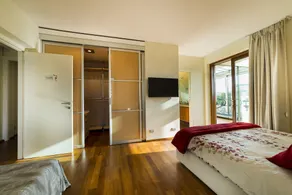 Eden Island Bed & Breakfast - Image 5