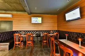 Hotel Champion - Image 5