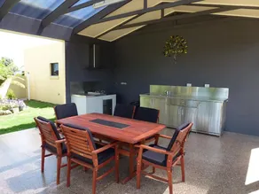 Unwind Mount Gambier Sophisticated Suite - Image 3