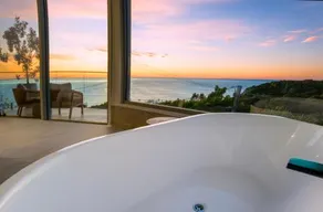 Coolum Beachfront Studio - Image 5