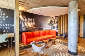 IBIS VERSAILLES PARLY 2 - Image 3
