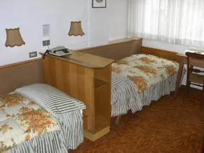 Hotel Aurora - Image 2