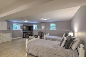 Cozy Quiet Getaway Surrounded by Nature - 19 Miles to Downtown Boston! - Image 2