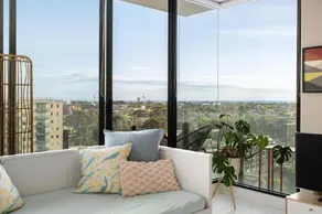 Sea Style Apartment - Image 2