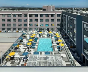 Hilton Buena Park Anaheim - Image 2