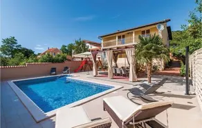 Four Bedroom Holiday Home in Benkovac - Image 1