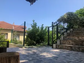 Garden House - Image 2