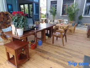 Longjia Quadrangle Inn Homestay - Image 2