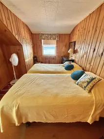 Camp Lindy Limit 7 4 Bedroom Cottage - Image 3