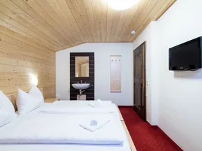 Lovely Chalet with Sauna in Saalbach-Hinterglemm - Image 3