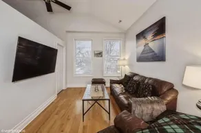 2-Bed 2-Bath Apt - Close to UC w/ Free Parking - Image 3