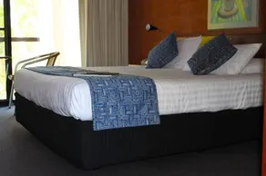 Best Western Pemberton Hotel - Image 4