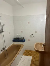 T3 air-conditioned apartment - Image 5