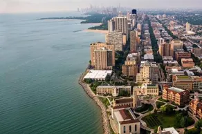 Explore Northside Chicago from Modern Studio APT - Image 4