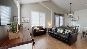 Good To Be Home 3 Bedroom Apts by Redawning - Image 5
