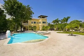 Villa Carlotta - Image 2