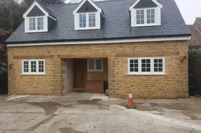Traditional coach house in rural private estate. - Image 4