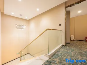 Junhe Hotel (Yonghe Palace Nanluoguxiang Branch) - Image 1