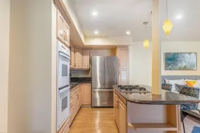 Beverly Hills Home with 2 Guest Houses and Swimming Pool - Image 2