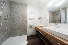 Hotel Tyrol - Image 5