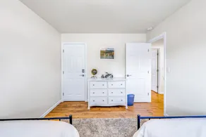 Cozy Oaks - A Coastal Getaway with Idyllic Scenery - Image 2